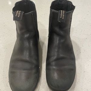 Black Blundstones 🖤🖤